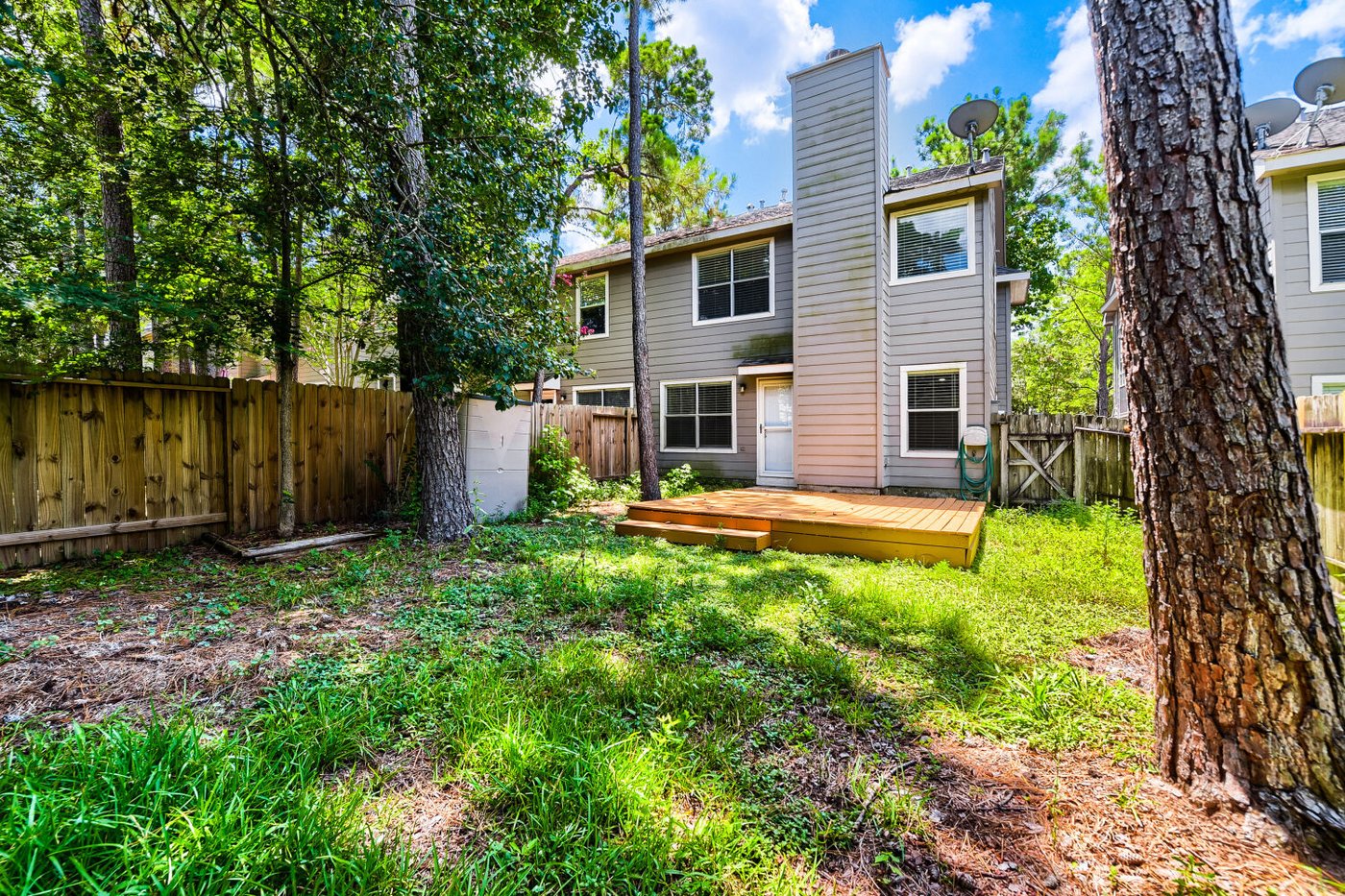 Private outdoor space at 11 Wineberry Pl, The Woodlands, TX
