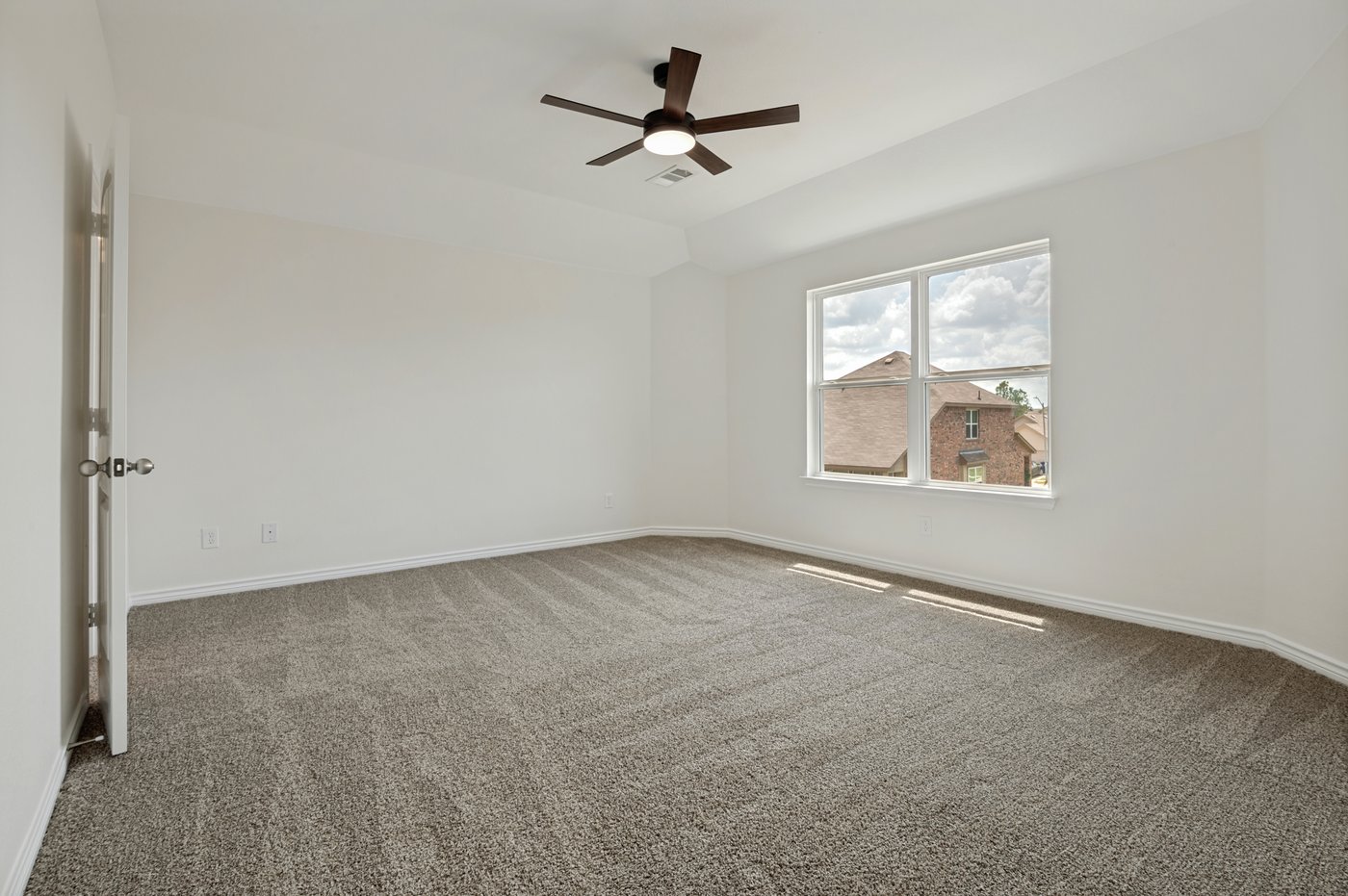 Additional upstairs bedroom at 1403 Kinglet Dr, Ennis