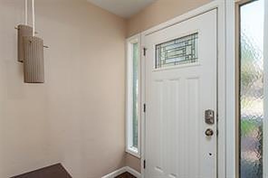 Entry at 1608 Freeman Ct, Arlington
