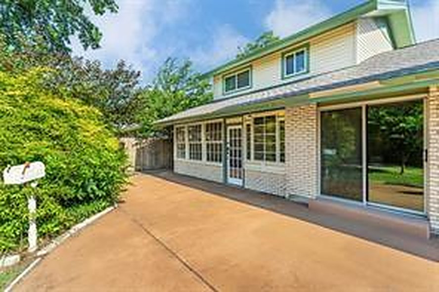 Patio at 1608 Freeman Ct, Arlington