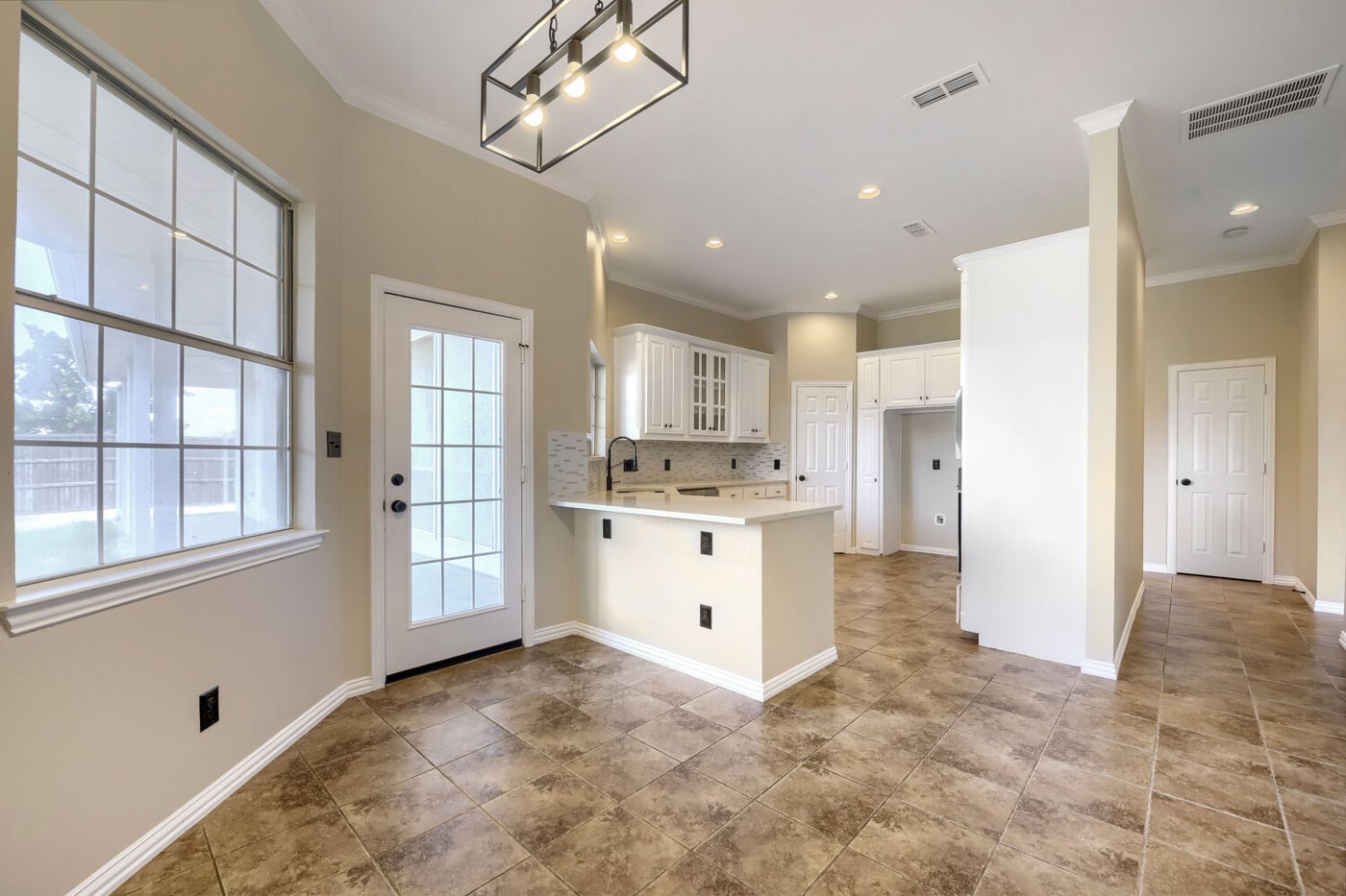 Breakfast area off the kitchen at 201 N Garza Rd, Shady Shores
