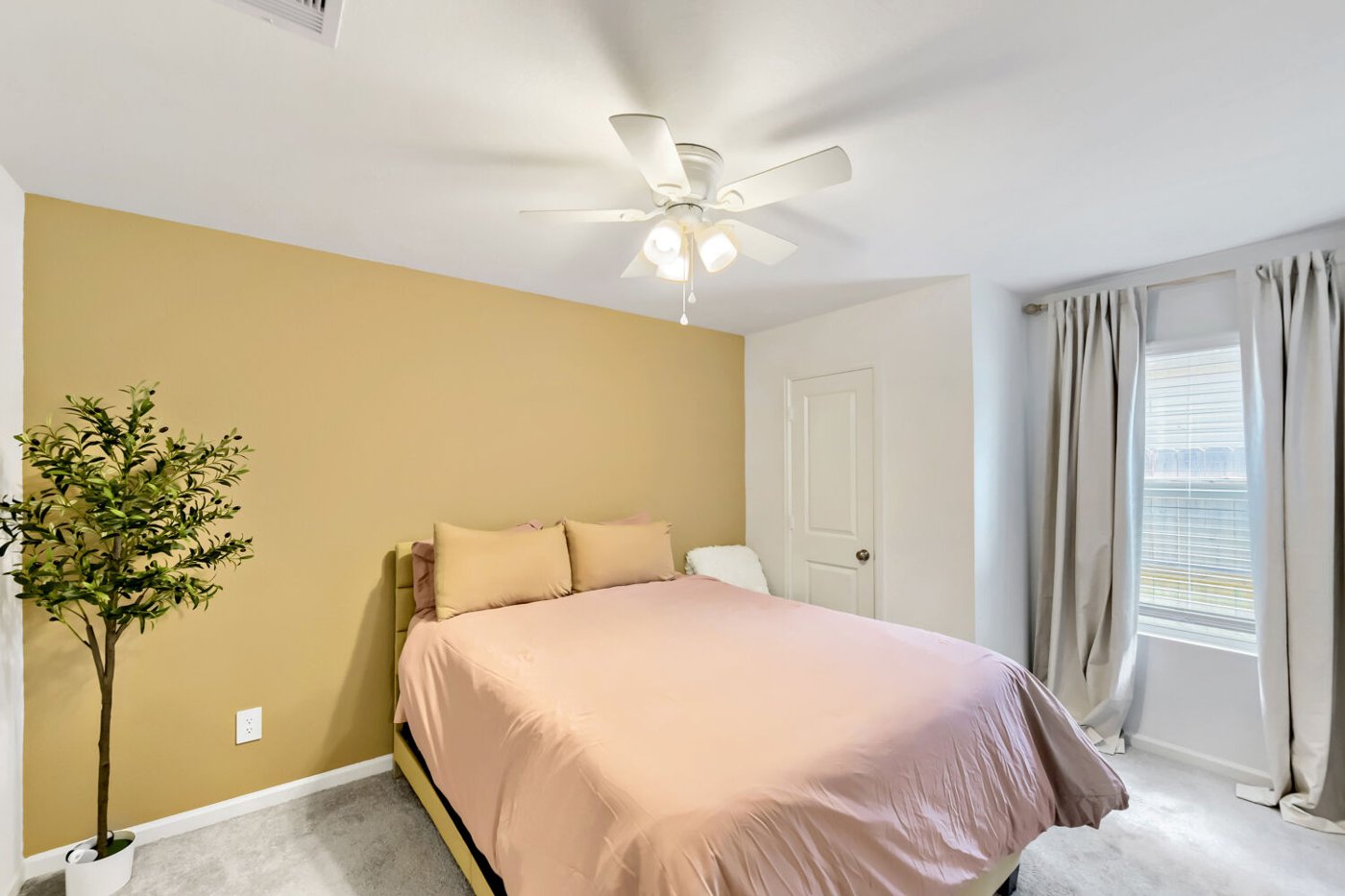 Fourth bedroom at 2729 Cadiz Bay Dr, Conroe