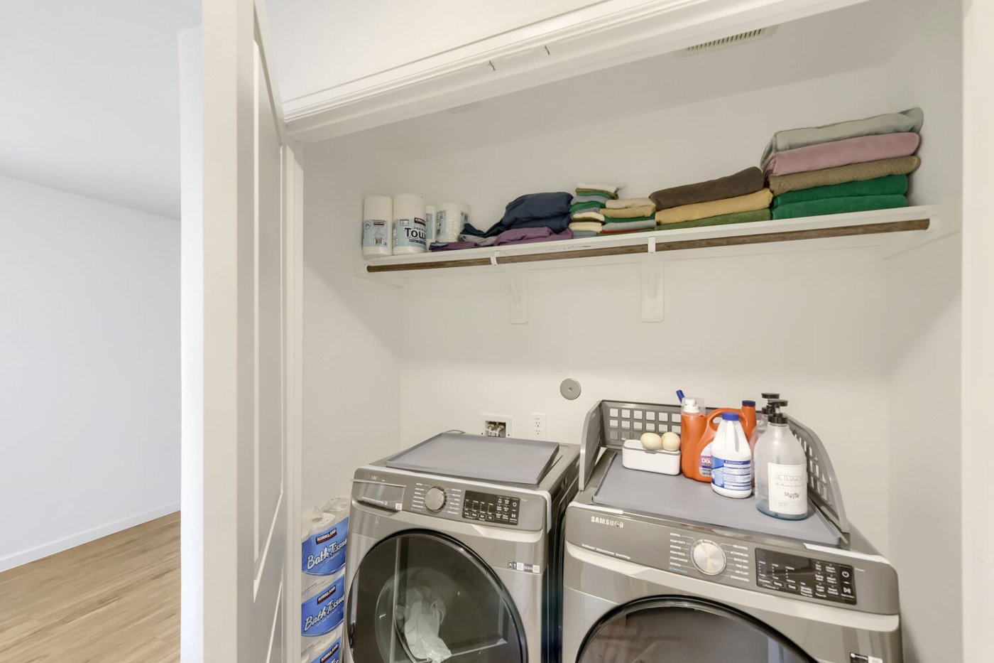 Laundry room at 2729 Cadiz Bay Dr, Conroe