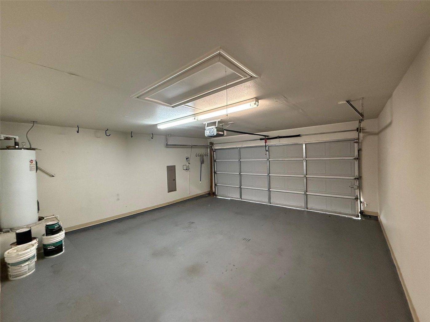 Attached two car garage at 3605 Cottonwood Rd, Melissa, TX