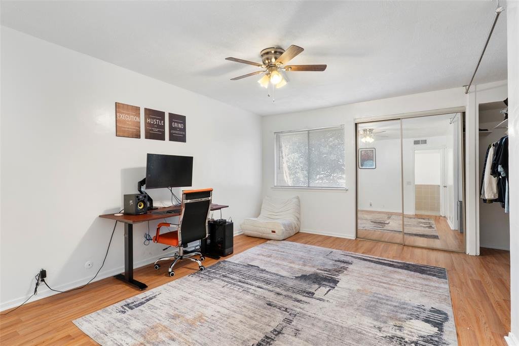 Primary bedroom at 4414 Westminster Dr, Irving