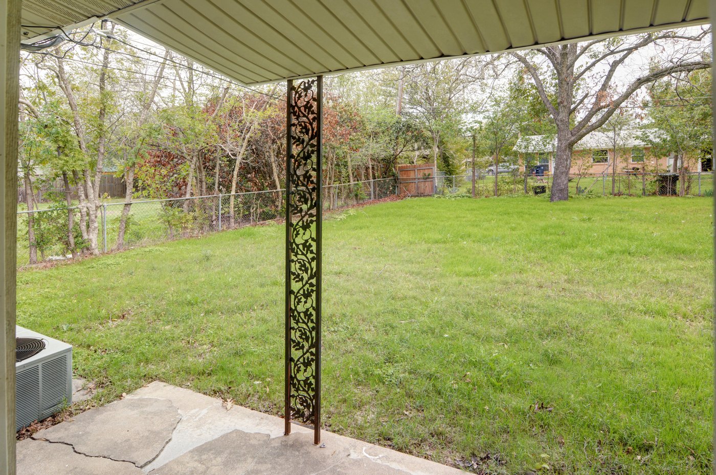 Fully fenced backyard at 5413 Wedgwood Dr, Fort Worth, TX