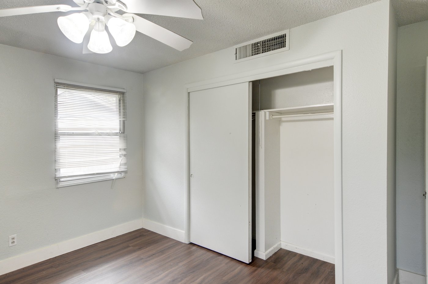 Primary bedroom at 5413 Wedgwood Dr, Fort Worth, TX