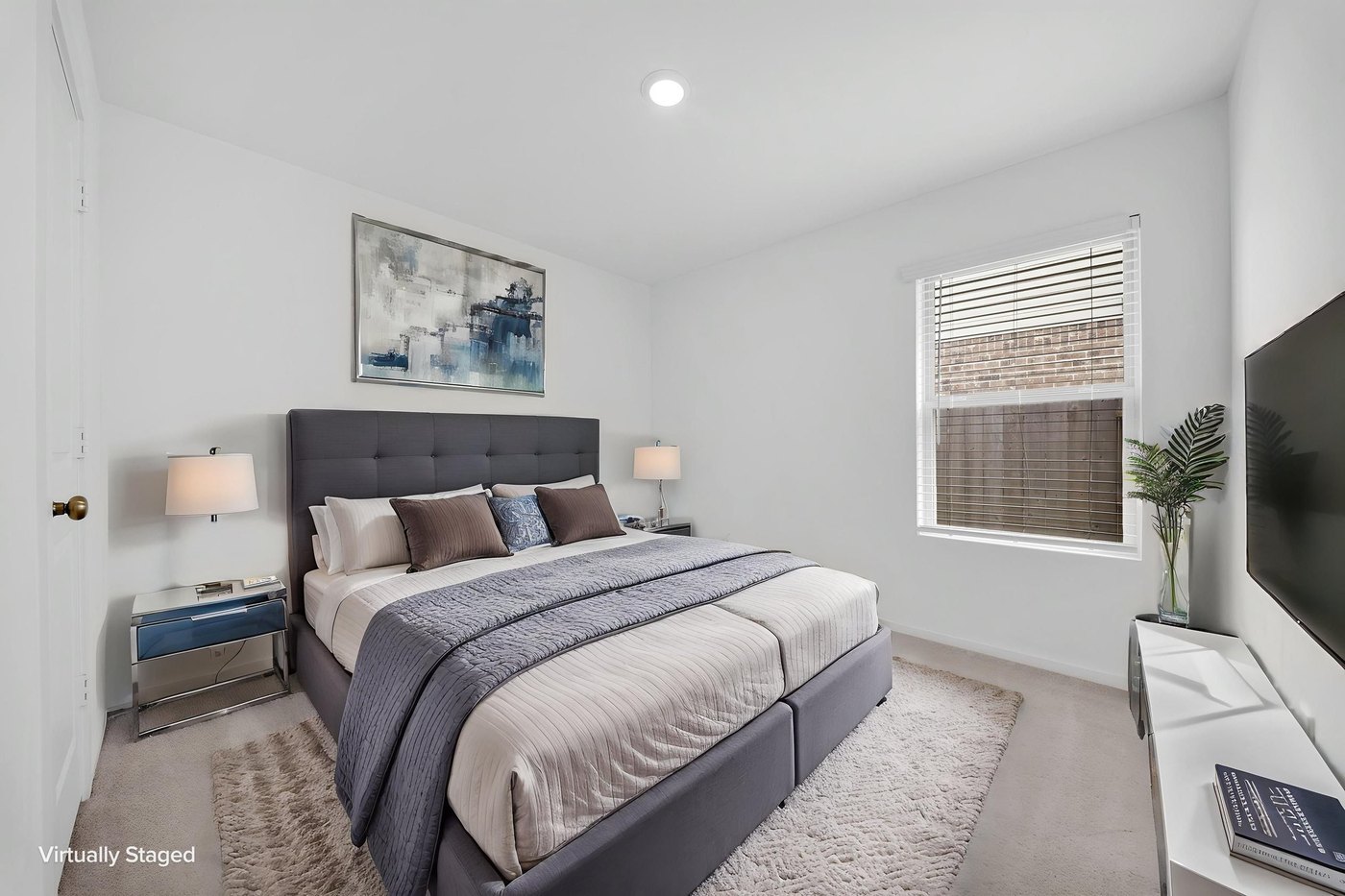 Secondary bedroom with natural light at 597 Falling Cave Dr, Willis