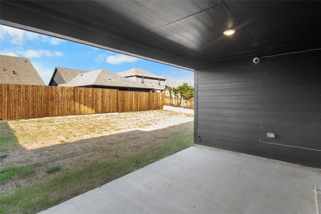 Covered patio at 614 Martell Rd, Lowry Crossing