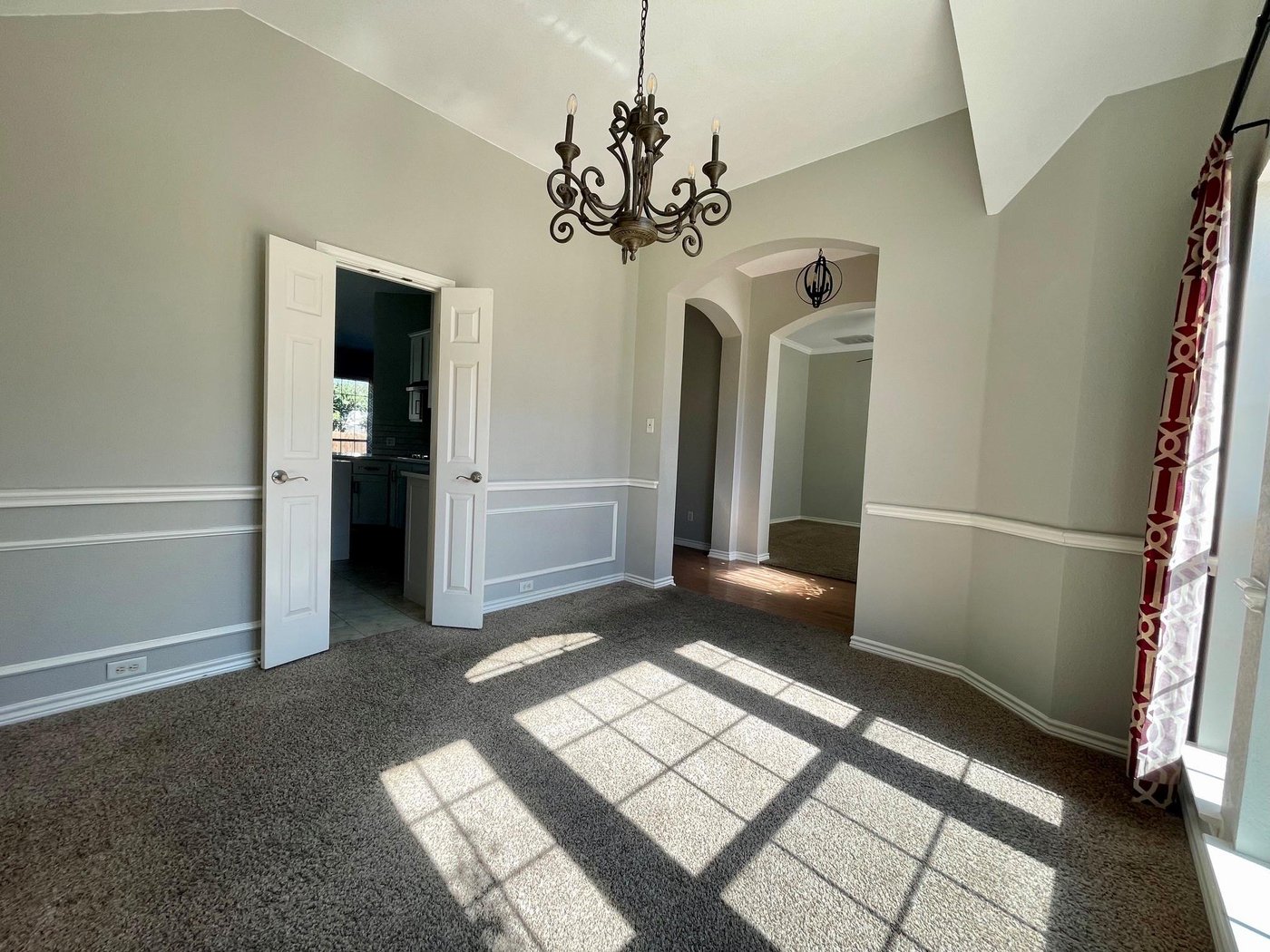 Dining room at 6505 Josephine Dr, Arlington
