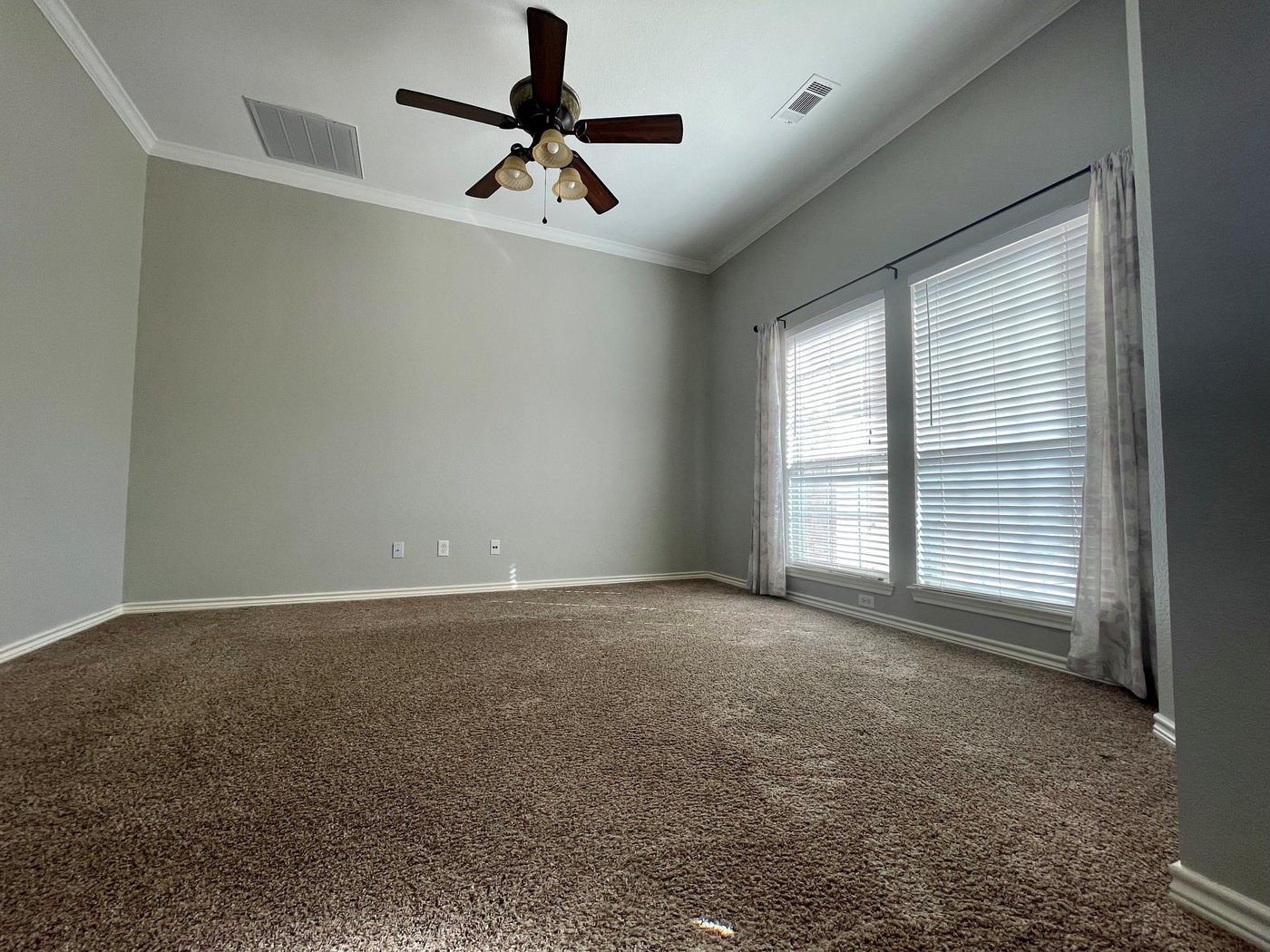 Second living area at 6505 Josephine Dr, Arlington
