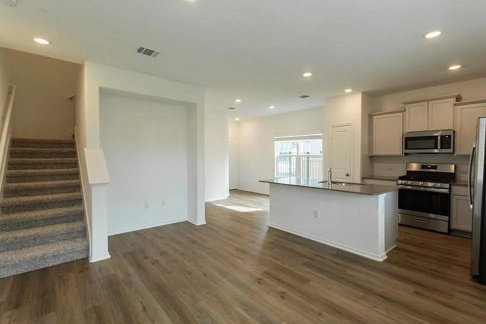 Entry at 7104 Spotted Leaf Way, Del Valle