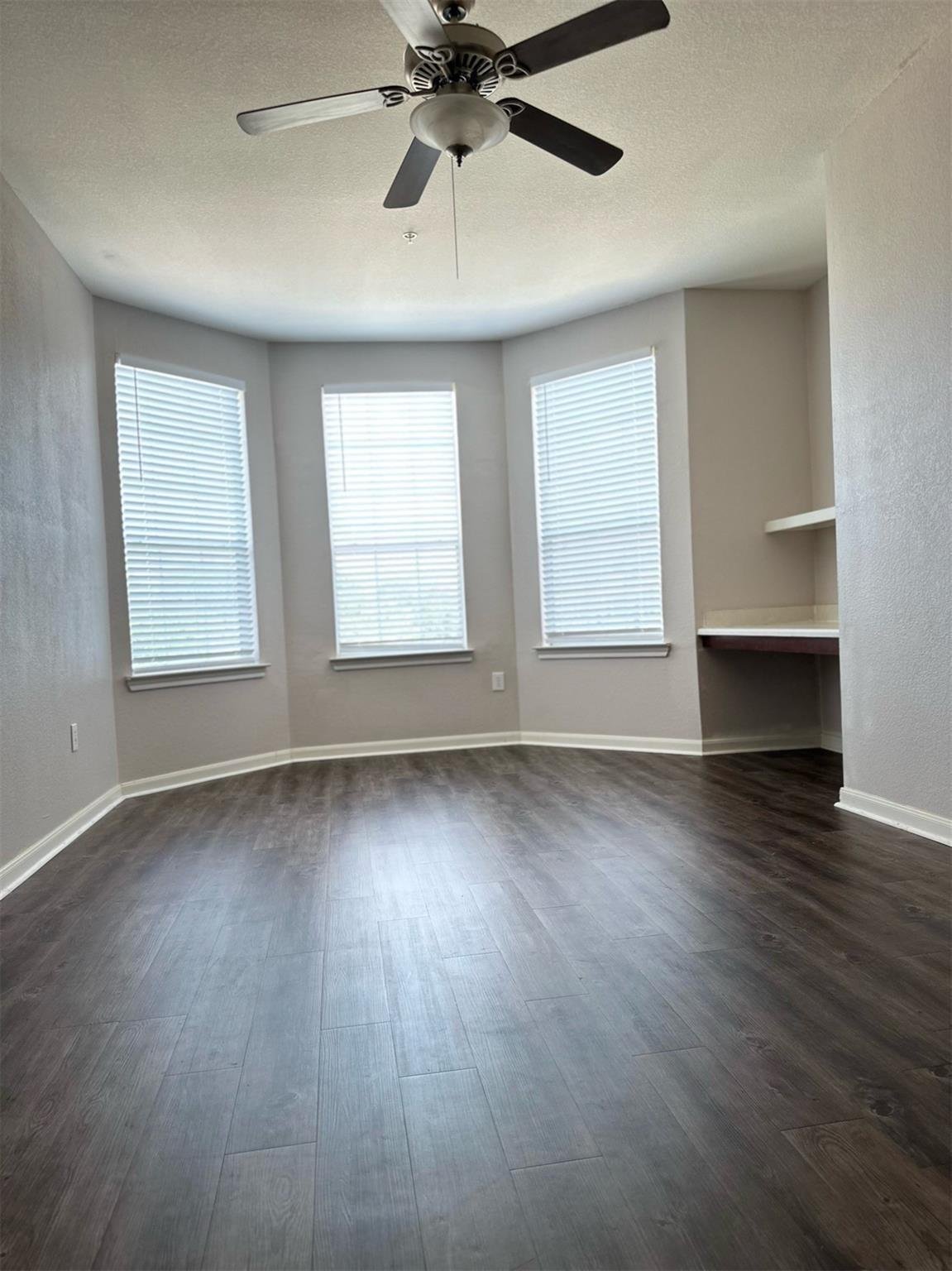 Primary bedroom at 7575 Kirby Dr #3203, Houston