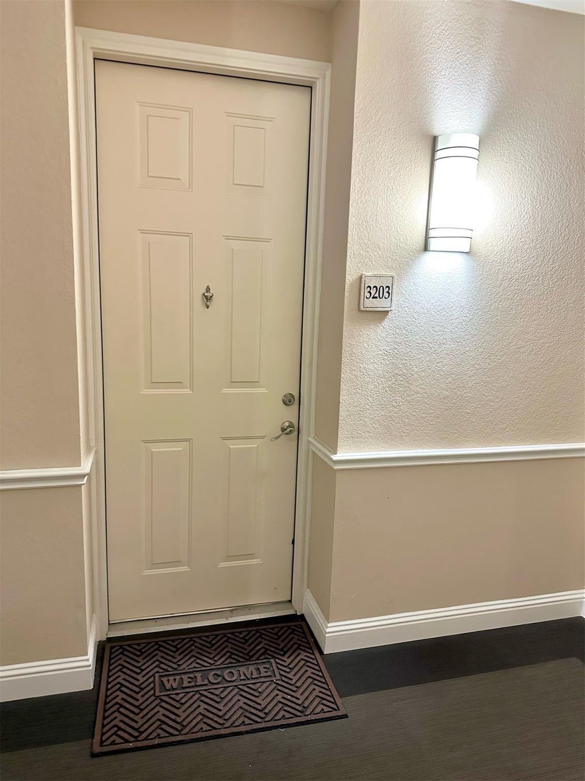 Unit entry at 7575 Kirby Dr #3203, Houston